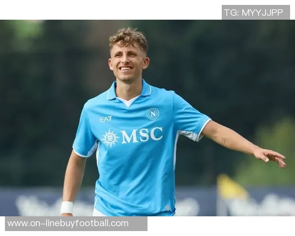 弗兰克透露穆阿尼或将在周末复出并强调自己在转会运作中的决定权 弗兰克透露穆阿尼或将在周末复出并强调自己在转会运作中的决定权