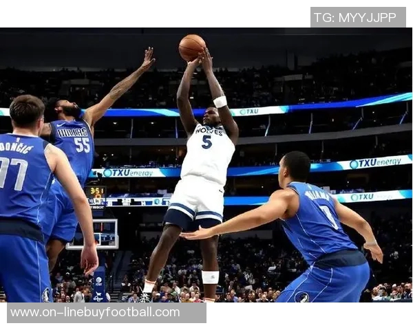 爱德华兹单场40分表现追平东契奇本赛季联盟最多成就引关注 爱德华兹单场40分表现追平东契奇本赛季联盟最多成就引关注