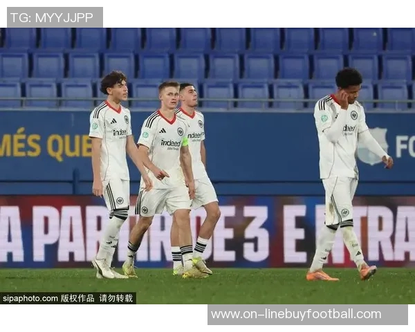 阿斯报道莱万缺席国王杯弗里克计划大幅度轮换阵容