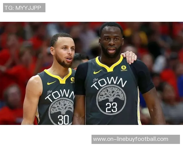 库里谈背靠背赛程挑战称球队在与掘金的较量中展现拼搏精神