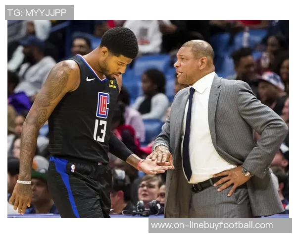 保罗乔治预计将在下周的某个时刻正式回归赛季首秀引发期待 保罗乔治预计将在下周的某个时刻正式回归赛季首秀引发期待